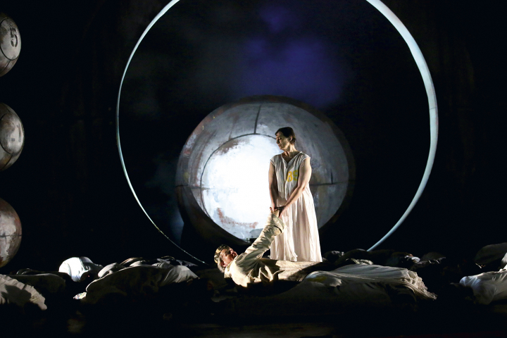 Guru, 2010, opéra en trois actes de Laurent Petitgirard, livret de Xavier Maurel d'après une idée originale du compositeur. 