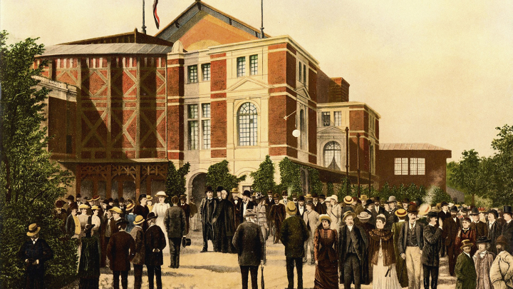 le Festspielhaus de Bayreuth vers 1890