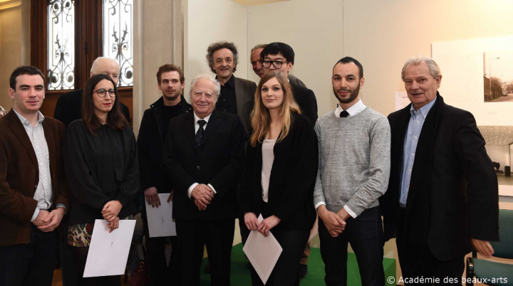 Les lauréats et le jury lors de la proclamation des résultats, le 28 janvier 2015