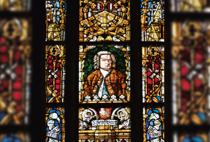 Élément de vitrail représentant Jean-Sébastien Bach,  dans l’église Saint-Thomas de Leipzig (Allemagne) où il fut « maître de chapelle », de 1723 à sa mort en 1750.