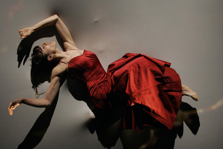 Corazon Loco, chrogégraphie et mise en scène de Blanca Li, musique et texte d’Édith Canat de Chizy. Créé en 2007 au Théâtre national de Chaillot.  Photo Arnold Jerocki