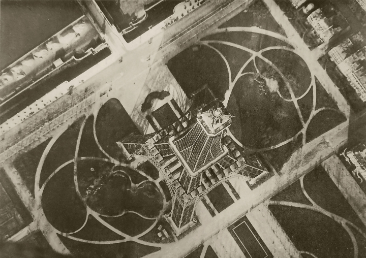 La Tour vue en ballon, de Schelcher et Omer-Décugis, première photographie aérienne publiée dans le journal L’lllustration (1909)