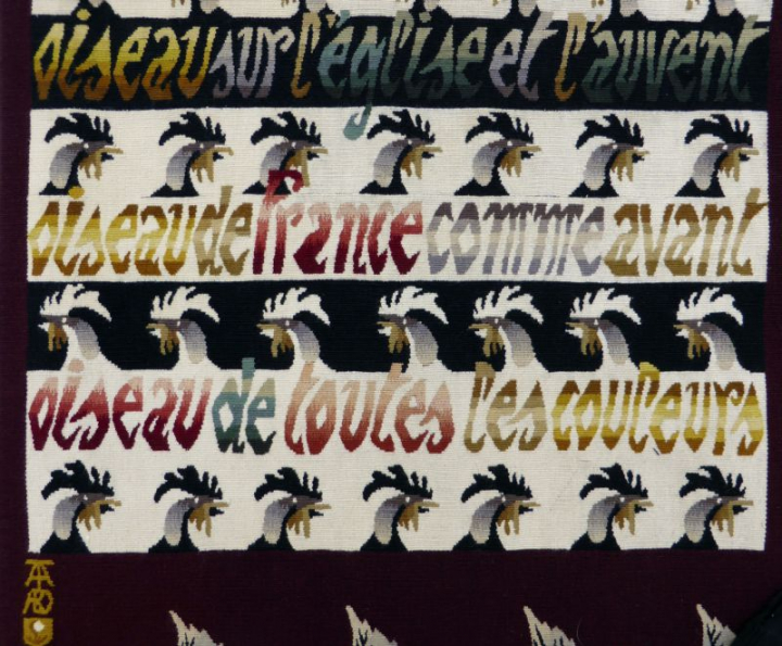 Jean Lurçat, Oiseau de toutes les couleurs (détail), 155 x 250 cm, 1948. Tapisserie réalisée par l’atelier Tabard, à Aubusson. Collection de la Cité internationale de la Tapisserie et de l’Art tissé, Aubusson. © Musée de La Tapisserie / Yves Millecamps.