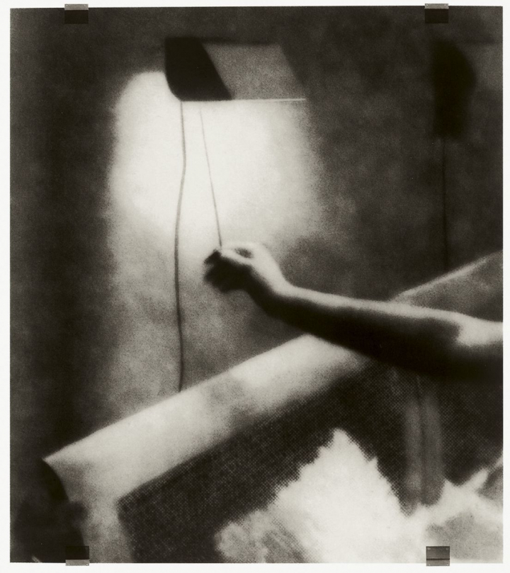 Jean-Marc Bustamante, « Lumière n°1 », sérigraphie sur Plexiglass, 174 x 144 cm, de la série des vingt « Lumières » (1987-1993), reprise dans une édition du Centre d’art imprimé, datée de 1994 (épuisé).