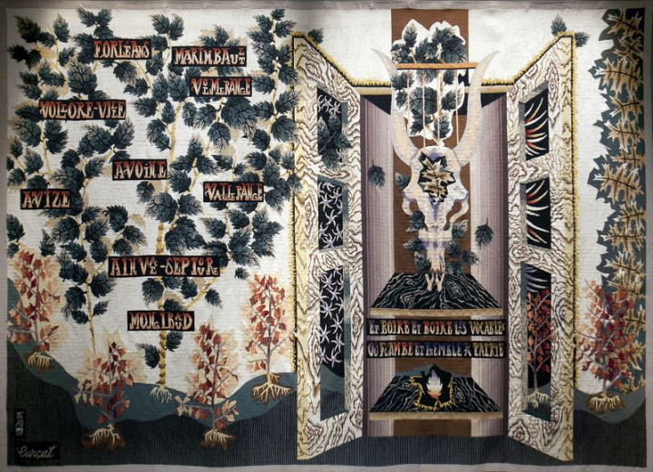 Jean Lurçat, Le Conscrit des 100 villages, 198 x 278 cm, 1947. Tapisserie réalisée par l’atelier Tabard, à Aubusson. Collection de la Cité internationale de la Tapisserie et de l’Art tissé, Aubusson. © Musée de La Tapisserie.