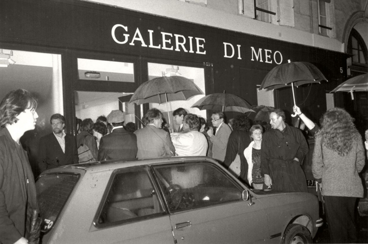 Vernissage de l’exposition Jean Fautrier (1898-1964), rue des Beaux-Arts à Paris, 1986. Photo DR