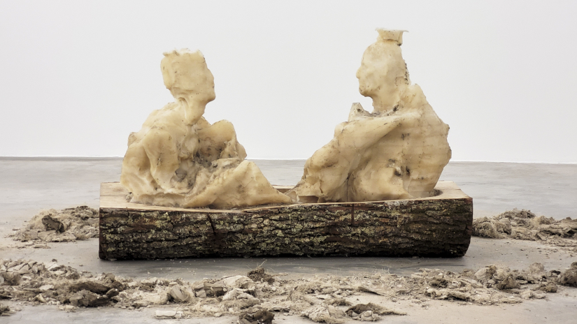 "La montée des eaux", sucre, chêne, argile, échelle 1, août 2022, crédit Hugo Bel