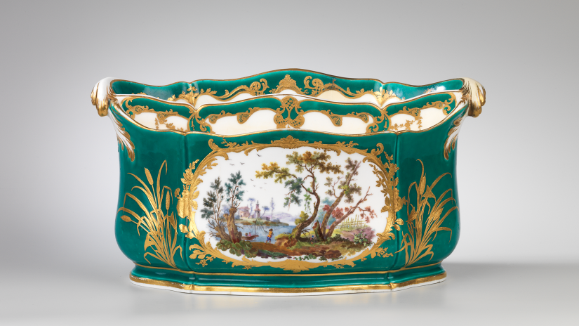 Green vase - exposition Sèvres, une passion Rothschild