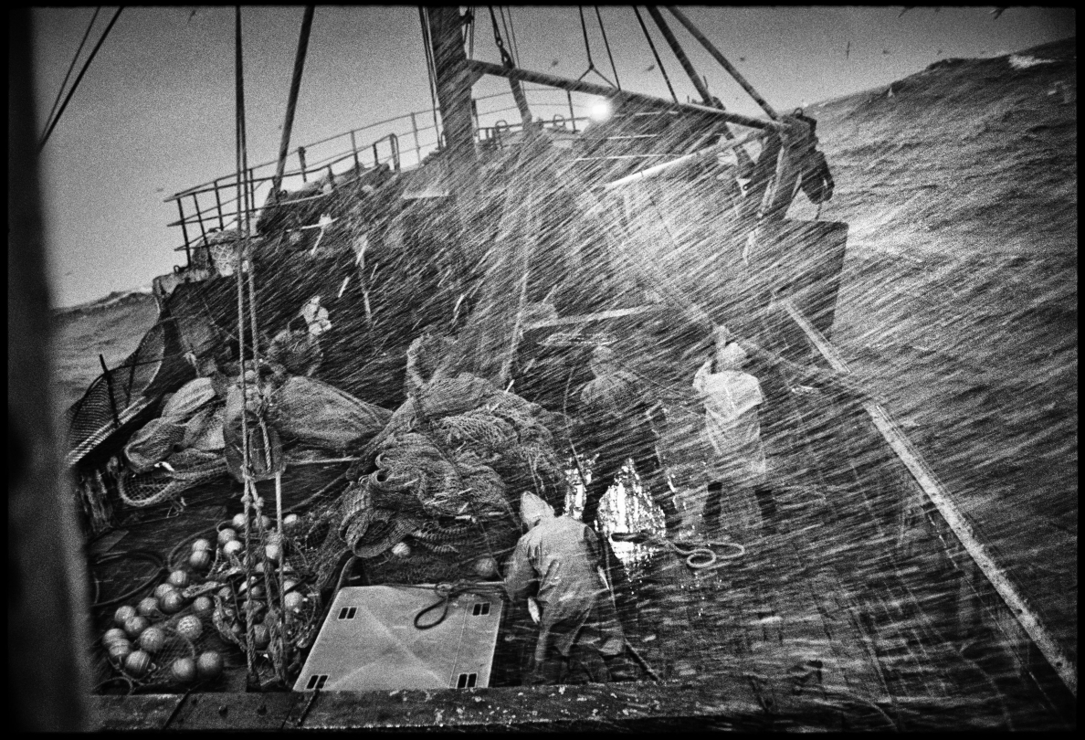 A bord du chalutier espagnol « Rowanlea ». Atlantique Nord, hiver 1998.