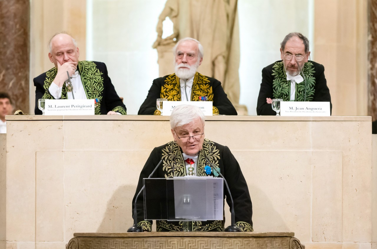 Installation de Jacques Perrin à l'Académie des beaux-arts