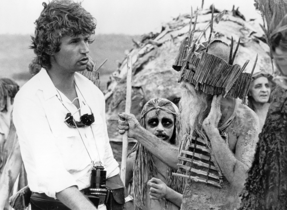 Jean-Jacques Annaud sur le tournage de la "Guerre du Feu"