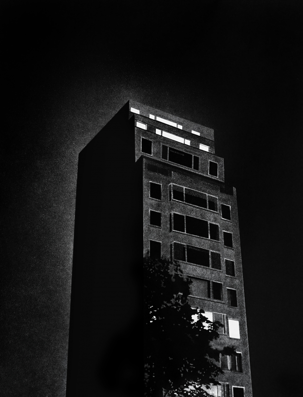 Amélie Scotta, "Nightscape 5 (Building)", carte à gratter, 65 x 50 cm, 2019