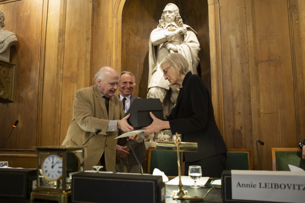 Remise du Prix de Photographie de l'Académie des beaux-arts - William Klein à Annie Leibovitz